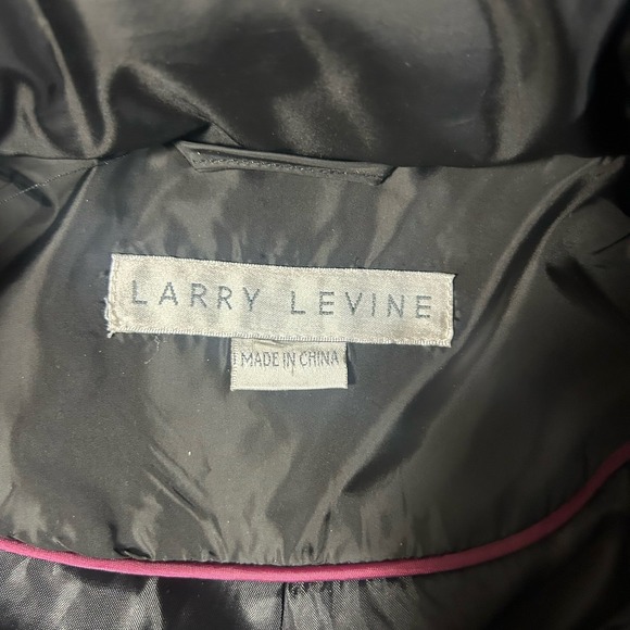 Larry Levine Women's Down-Filled puffer Coat W Faux Fur-Trimmed Hood long Sm-med - Picture 6 of 10